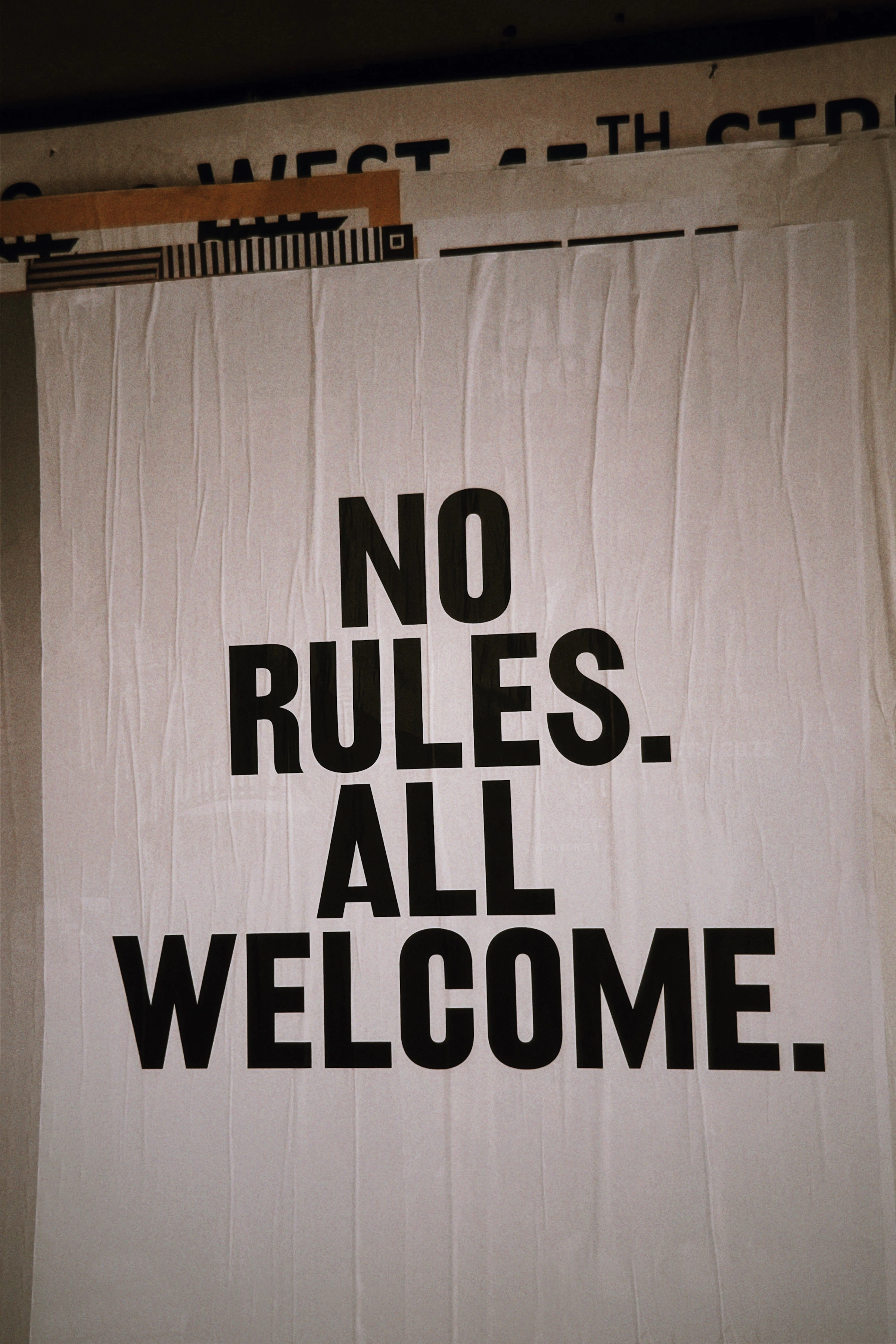 Jon Tyson_1759504601624_unsplash_id_RB3Zn1LwVR8.webp